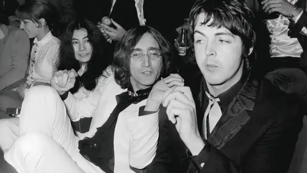 Paul McCartney Ends Longtime Feud With Yoko Ono, Calls Her a “Badass”