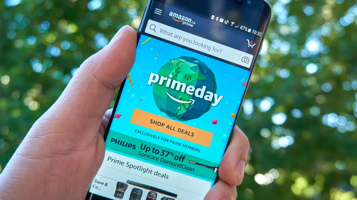 Prime-Day-Smartphone-Stock-Photo