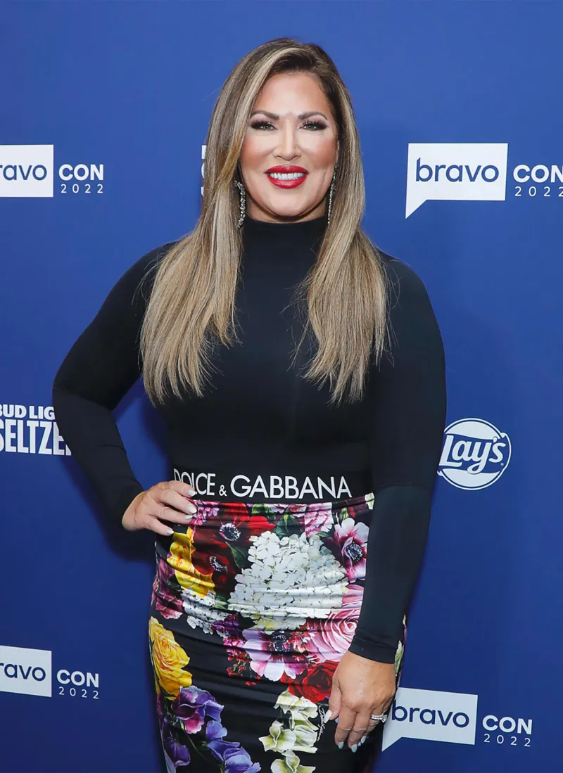 RHOC s Emily Simpson Says Jen Pedranti s Boyfriend Ryan Boyajian Is a Walking Neon Flag 335