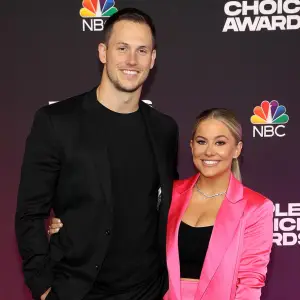 Shawn Johnson Is Pregnant Expecting Baby No. 3 With Husband Andrew East Bump Photo 254