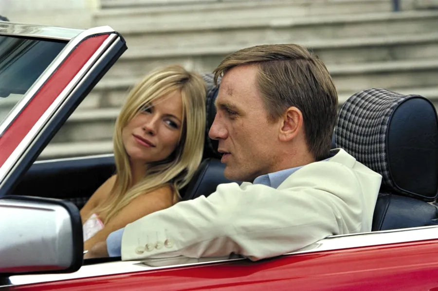 Sienna Miller-s Dating History-Jude Law -Tom Sturridge and More