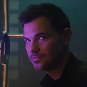 Taylor Lautner Stars In Taylor Swift's 'I Can See You' Music Video, Attends 'Eras Tour' Premiere