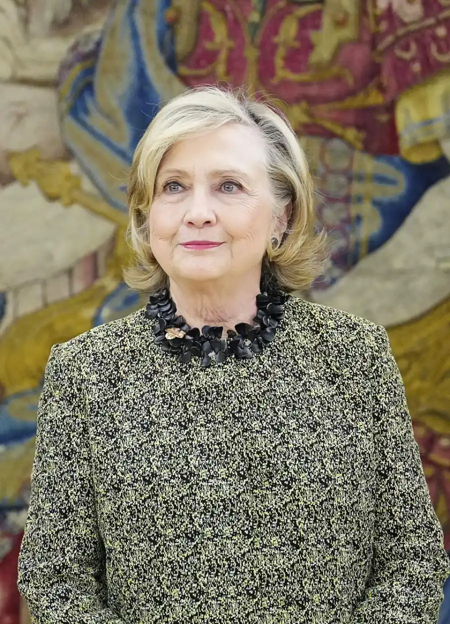 Tony Bennett Dead Celebrities Mourn After Legendary Musician Dies at Age 96 285 Hillary Clinton