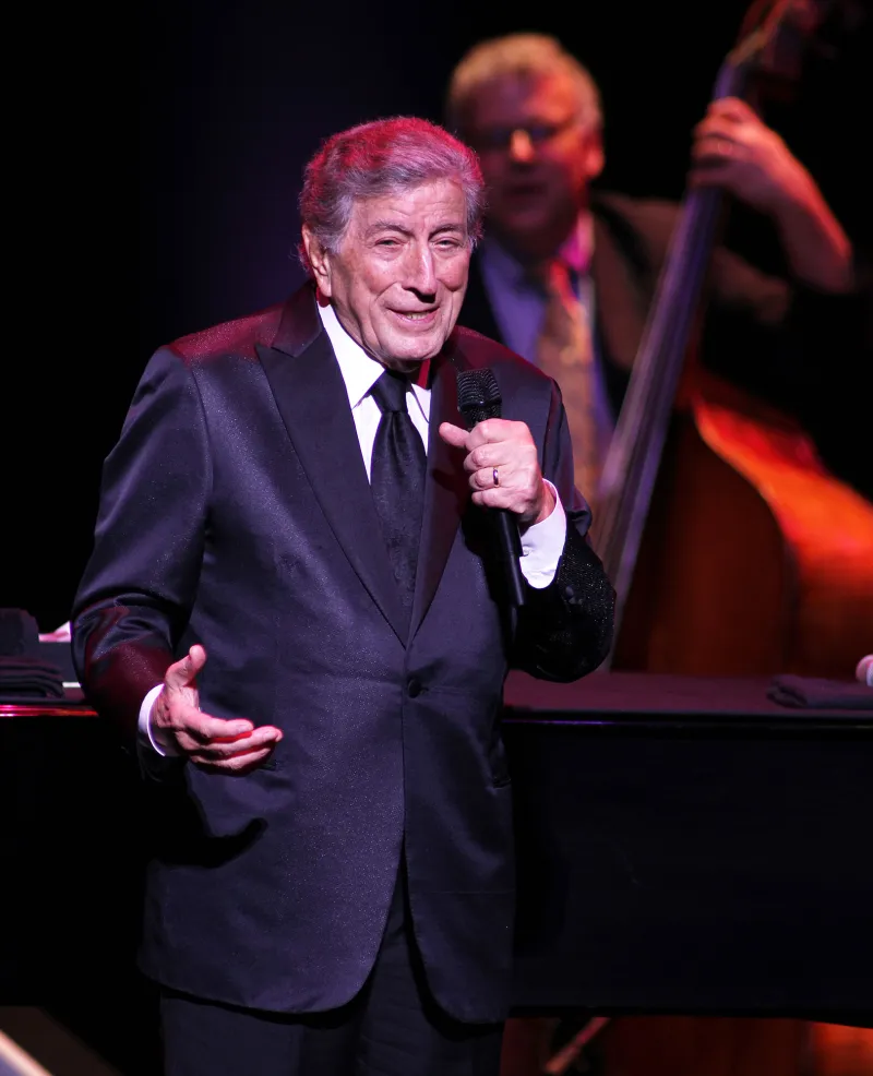 Tony Bennett Falls Ill Ahead of Concert in London With Lady Gaga