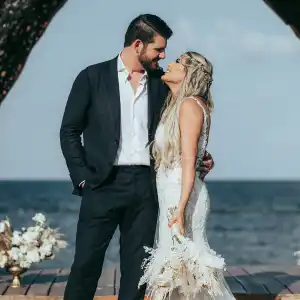 Bachelor Nation's Juelia Kinney Marries Evan Bass' Brother Aaron Bass in Cancun: Photos