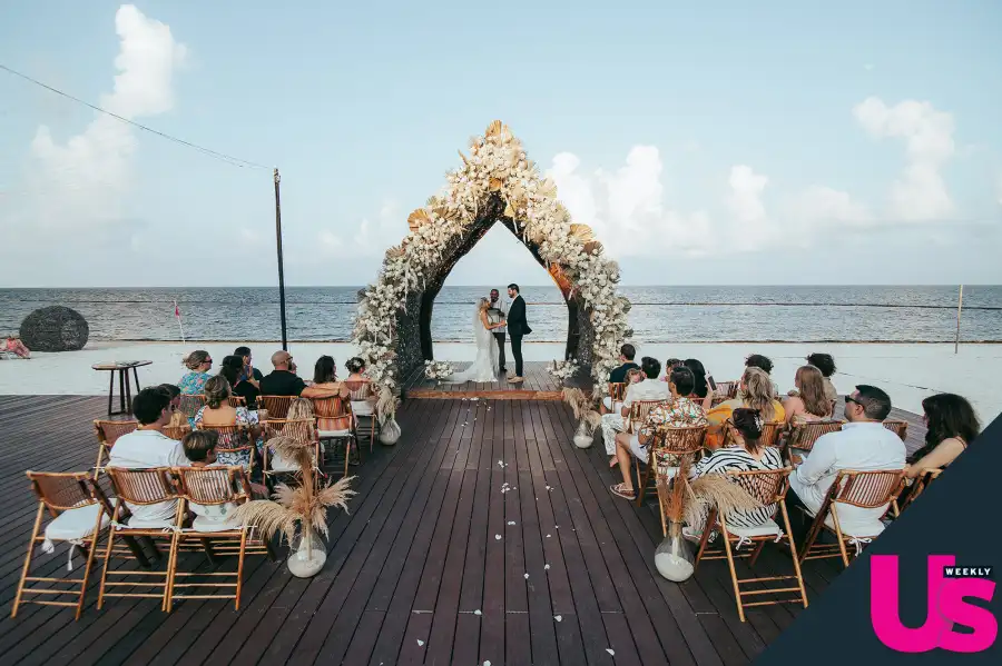 Bachelor Nation's Juelia Kinney Marries Evan Bass' Brother Aaron Bass in Cancun: Photos