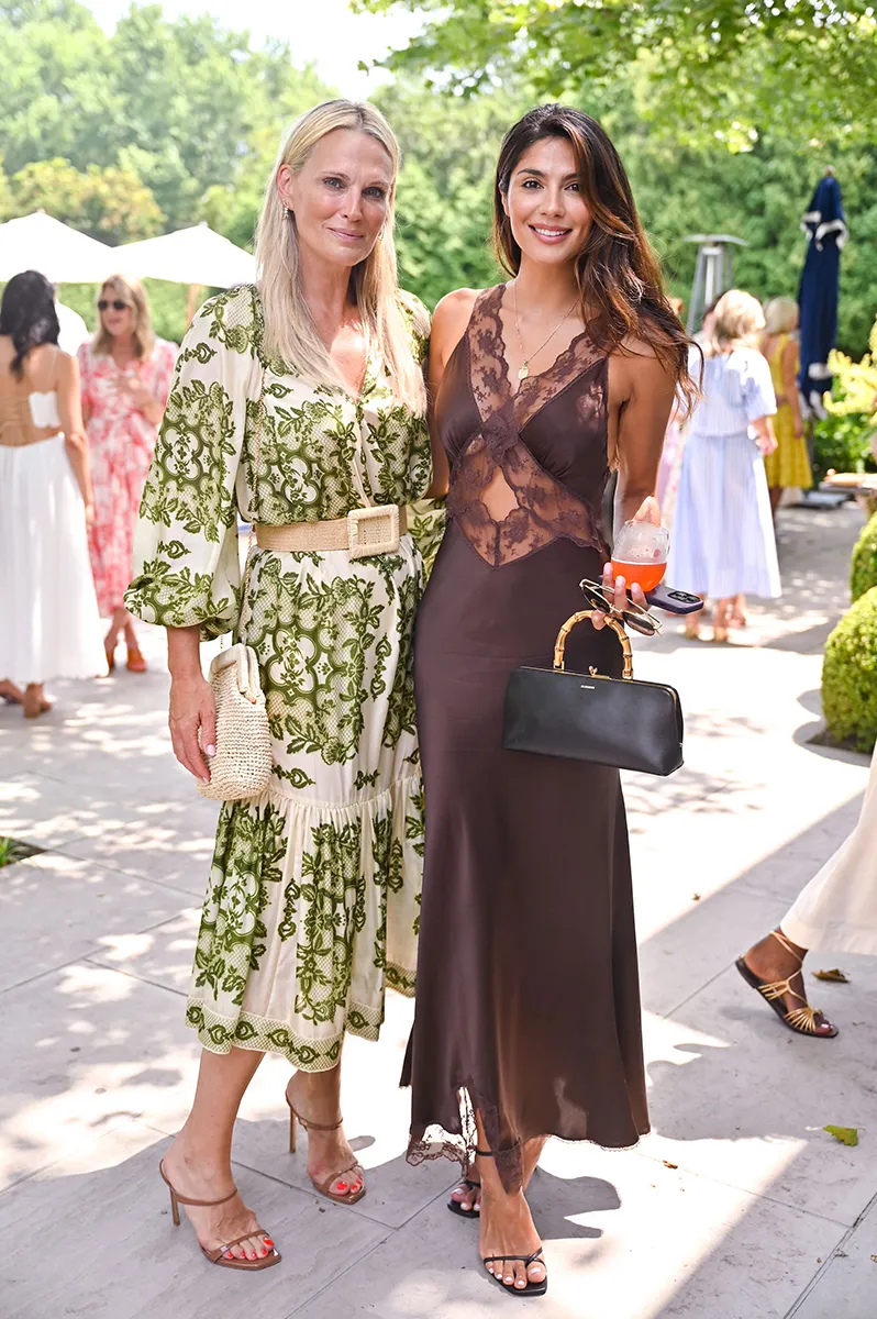 molly-sims-pia-whitesel