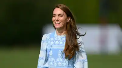 princess-kate-porcelain-blue-dress
