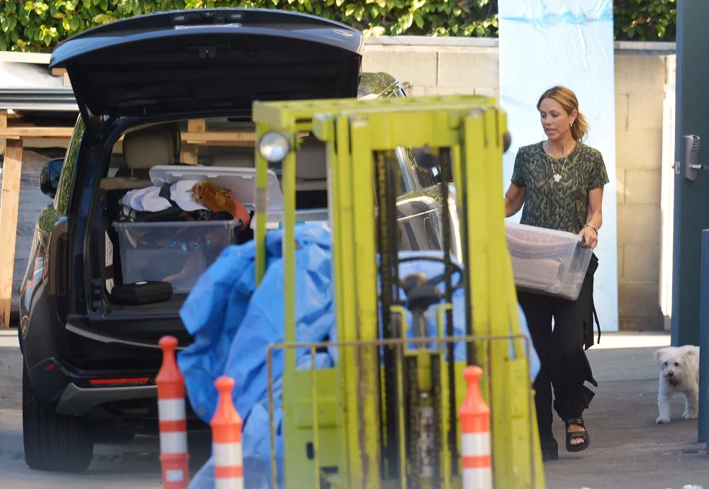 2336 Luxury Handbag Shopping Kevin Costner Cover Story Christine Baumgartner Moving