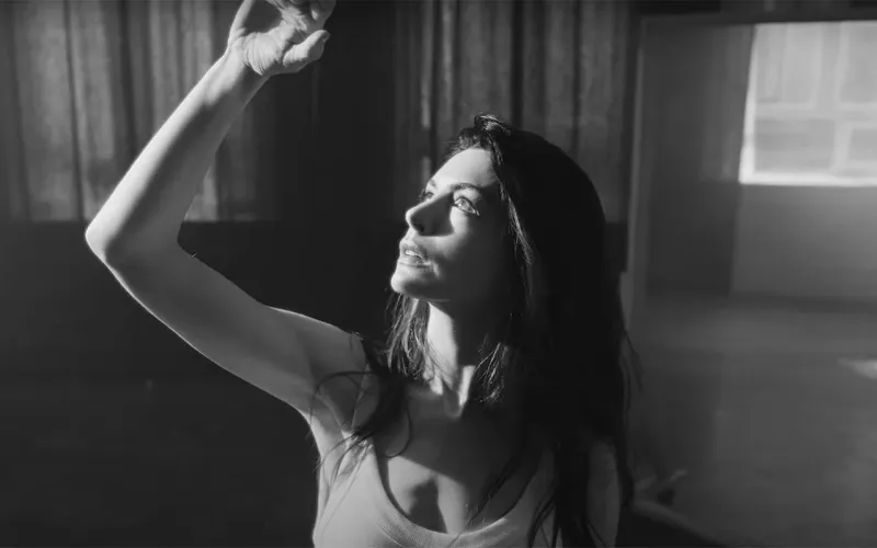 Anne Hathaway Announced as Shiseidos New Brand Ambassador Potential Has No Age