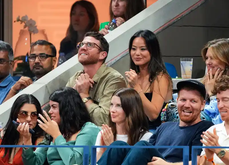 Celebrities Spotted Who Attended the 2023 US Open Barack and Michelle Obama Lindsey Vonn and More 310 Jamie Chung and Bryan Greenberg