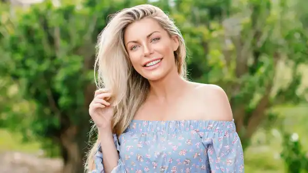 Feature Crystal Hefner