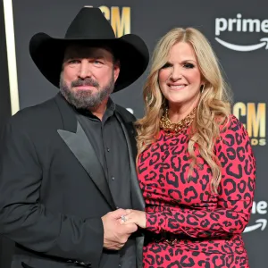 Garth Brooks Jokes His Closeness With Trisha Is a Blessing and a Curse