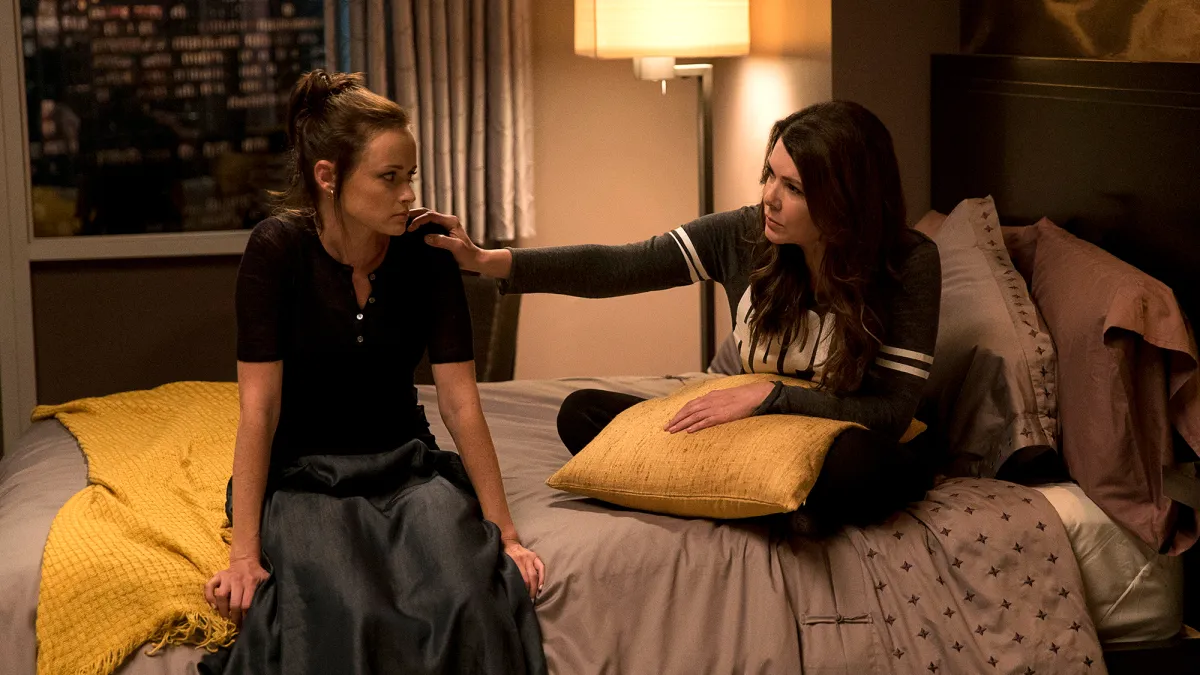 'Gilmore Girls' Costumer Thinks Rory’s Pregnancy Reveal Was Intended for a Different Character