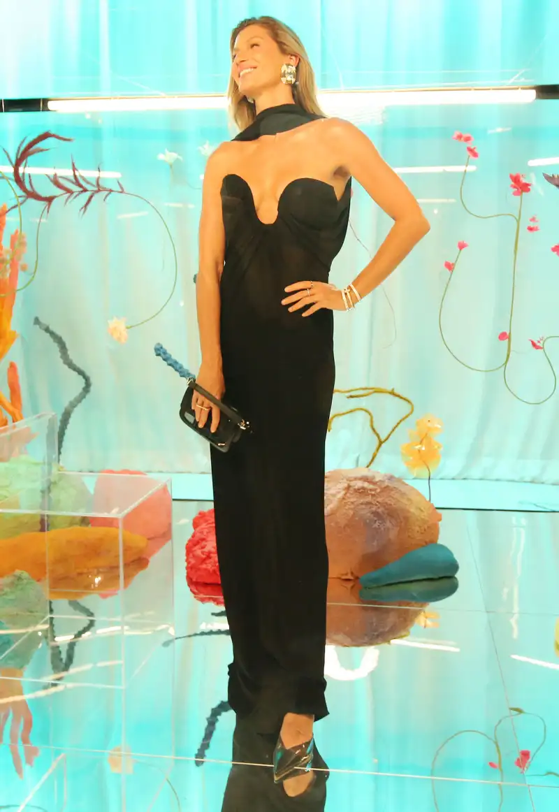 Gisele Bundchen Hot Pics