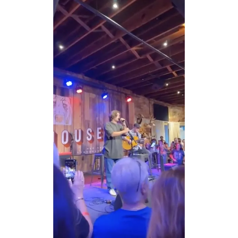 Gwen Stefani Son Kingston Takes the Stage at Blake Shelton Bar