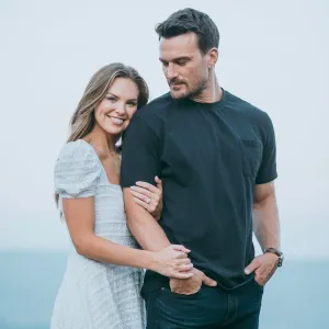Hannah Brown Is Engaged to Adam Woolard 100