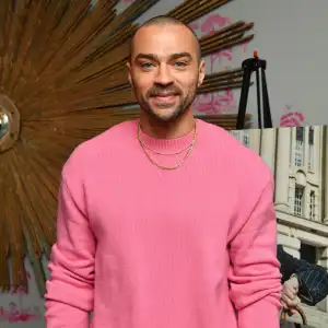 Jesse Williams- Daughter Likes to Pretend He-s a Huge Embarrasment