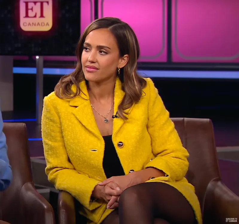Jessica Alba s Daughters Think Her Dance Moves in Honey Are So Embarrassing 303