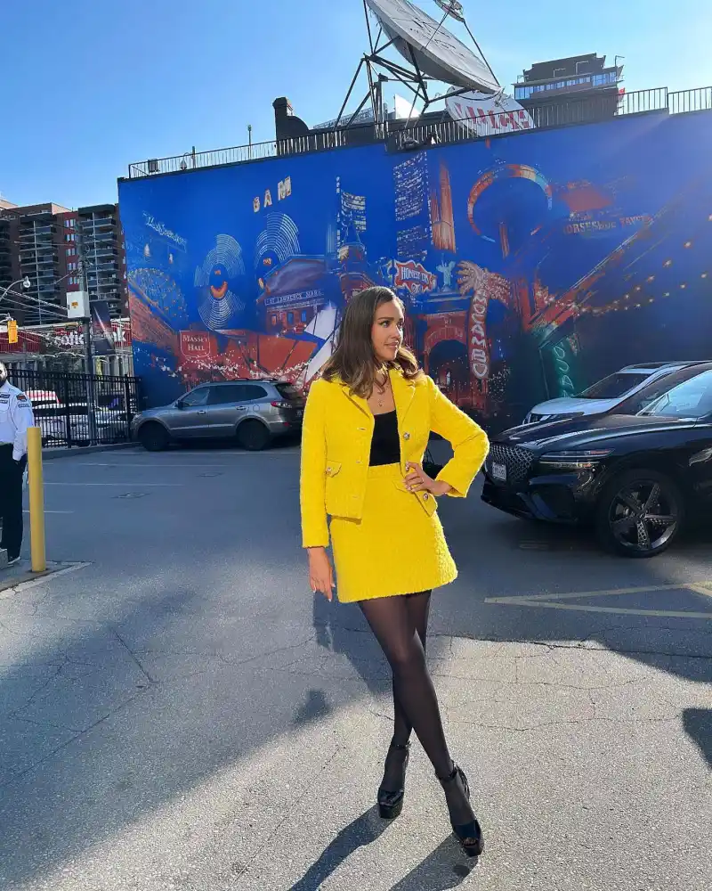 Jessica Alba s Daughters Think Her Dance Moves in Honey Are So Embarrassing 305