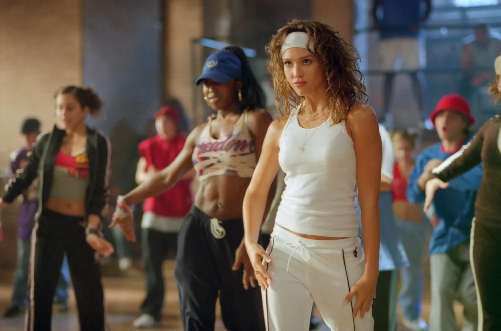 Jessica Alba s Daughters Think Her Dance Moves in Honey Are So Embarrassing 311