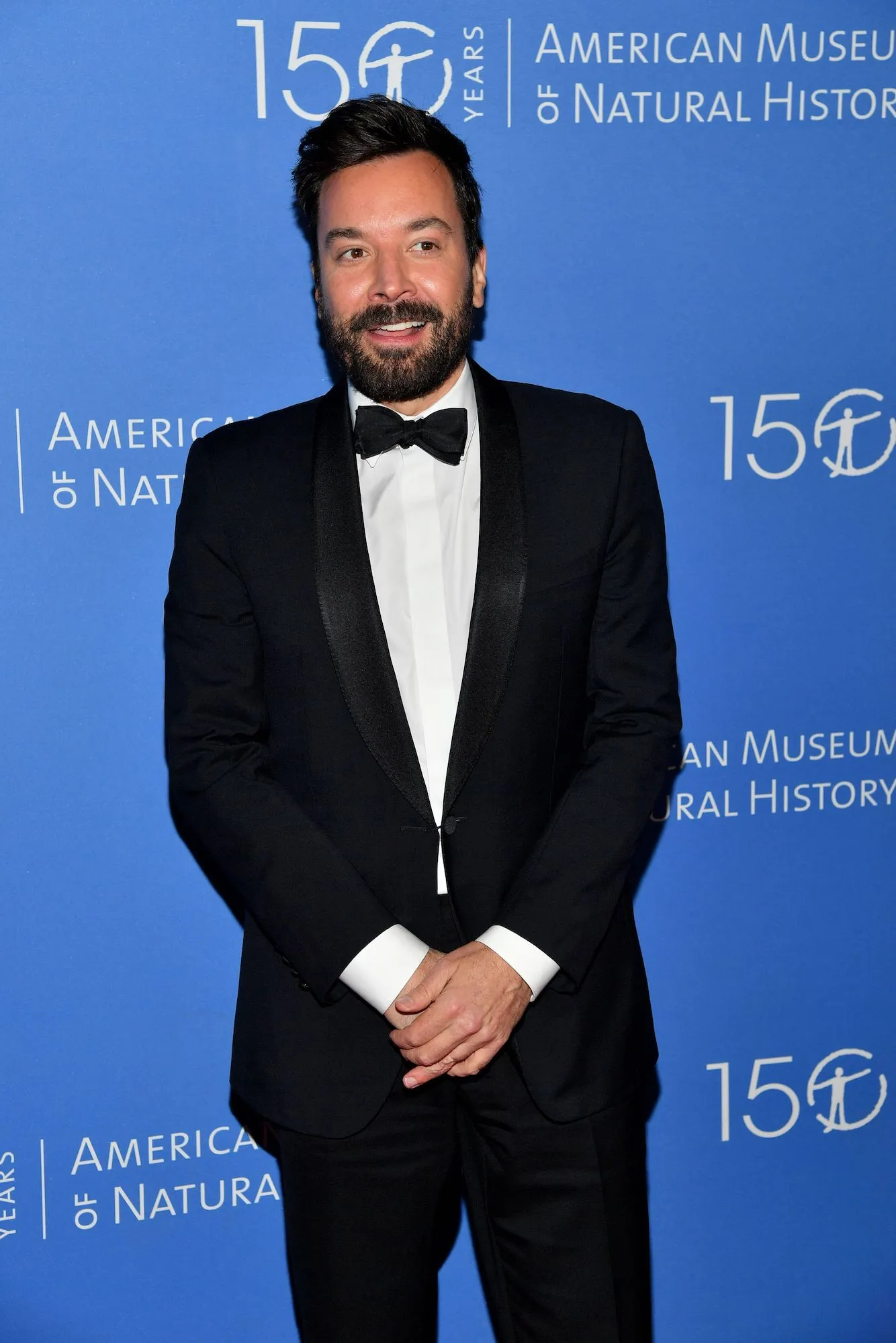 Jimmy Fallon Sings Mr- Brightside at the Jonas Brothers- Concert