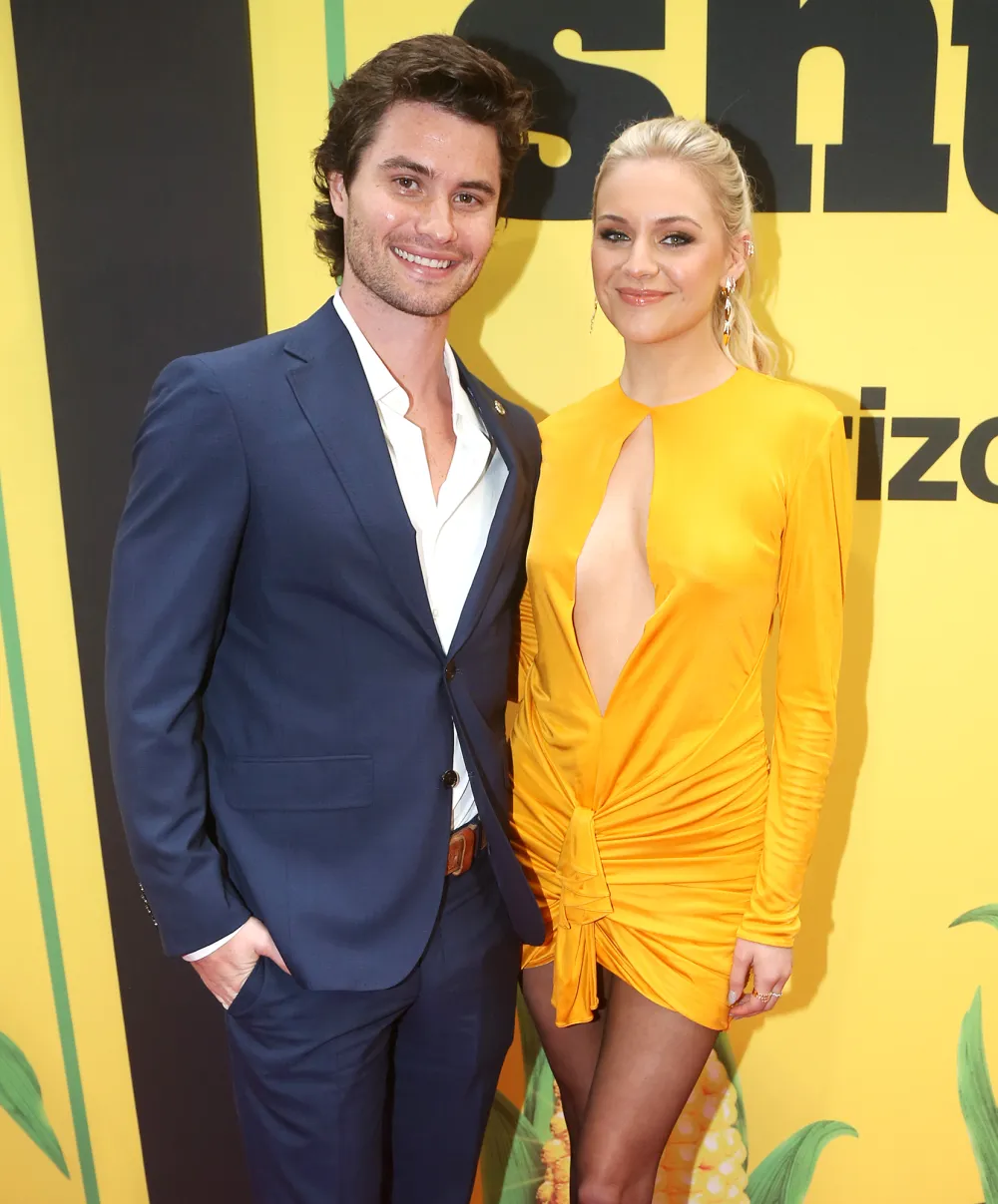 Kelsea Ballerini Shares Throwback Pic of &lsquo;Little Black Dress&rsquo; She Used on 1st Date With Chase Stokes
