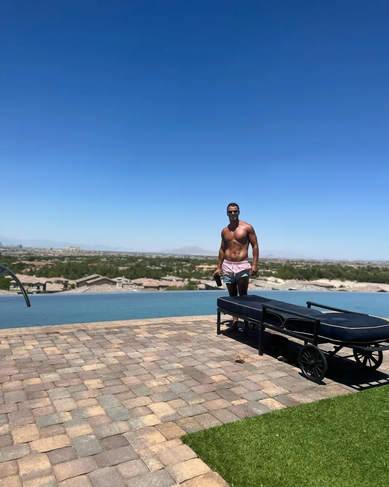 Miranda Lambert-s Shirtless Husband Is Making Summer Extra Hot