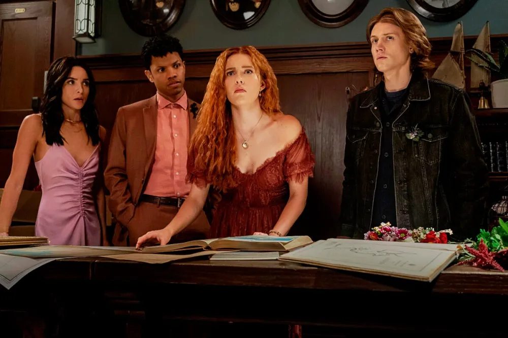 Nancy Drew Directors Discuss Bringing Nace s Love Story to Life &mdash; and Their 6-Minute Series Finale Scene 275