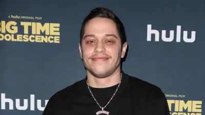 Pete Davidson Marks Return to Stand-Up After Reported Rehab Stay
