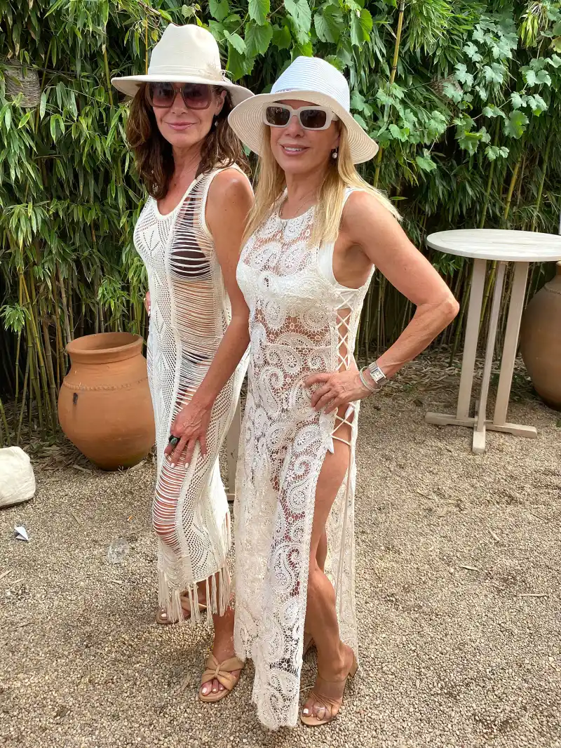 Real Housewives Ramona Singer and Luann de Lesseps Hot Pics