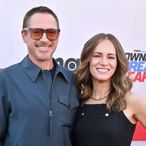 Robert Downey Jr. and Wife Susan Recreate Wedding Photo 18 Years Later