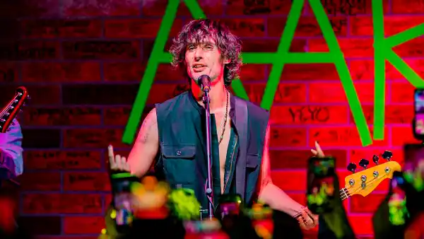 Luxury Handbag Shopping’s Backstage Pass: All-American Rejects’ Tyson Ritter Shares His Pre-Show Routine, Ideal Afterparty & More