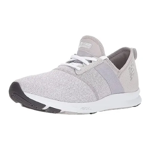 news balance women's sneaker