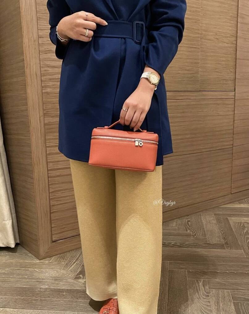 L19,L27,quiet luxury: the highly coveted loro piana extra pocket pouch