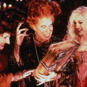 A Guide to Freeform s 31 Days of Halloween — Including How Many Times Hocus Pocus Will Be Aired 413