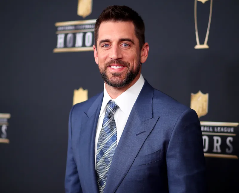 Aaron Rodgers Is Officially Out for the Season After Game-Ending Ankle Injury