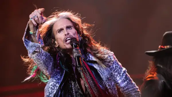 Aerosmith Postpones Farewell Tour Until 2024 After Steven Tyler Fractures His Larynx 143