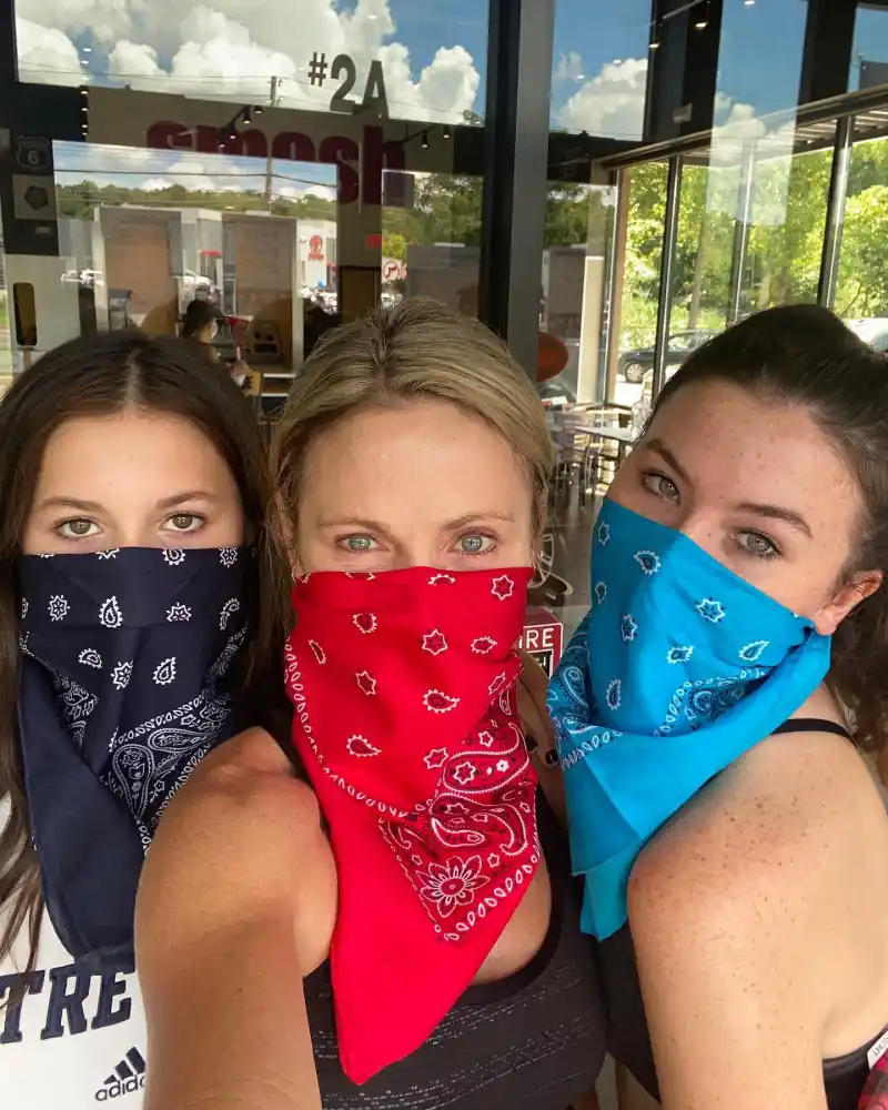 August 2020 Amy Robach Sweetest Photos With Daughters With Daughters Ava and Annalise