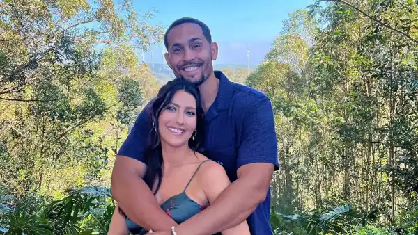 Becca Kufrin and Thomas Jacobs Share 1st Photos of Newborn Son