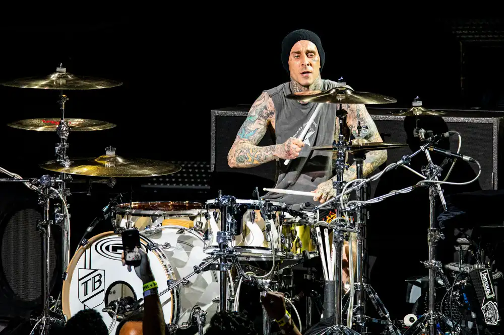 Blink-182 Announce New Album After Enduring So Many Catastrophesv 3