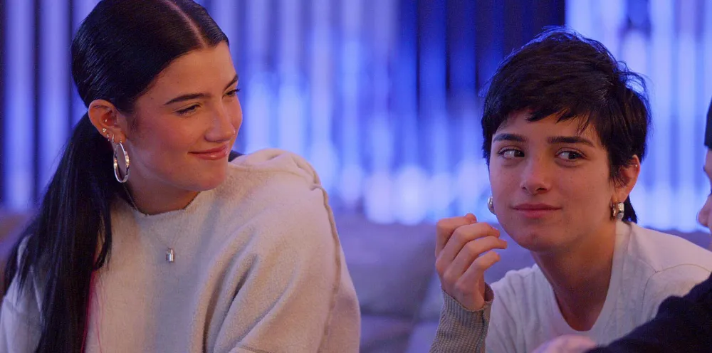 Charli D Amelio Calls Herself Sister Dixie s Human Punching Bag Amid Ongoing Tension 408