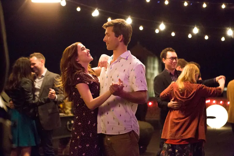 The Best Original Rom-Coms on Netflix Set it Up