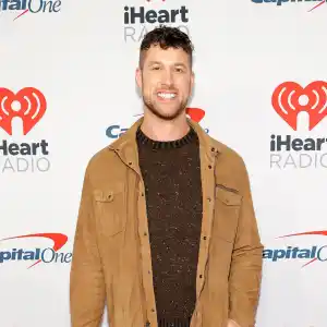 Clayton Echard s Ex Is Requesting Paternity Test Claims Their 1-Night Stand Led to Her Pregnancy 299