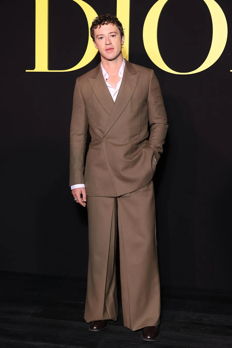 Dior Fashion Show Gallery 279 Joseph Quinn