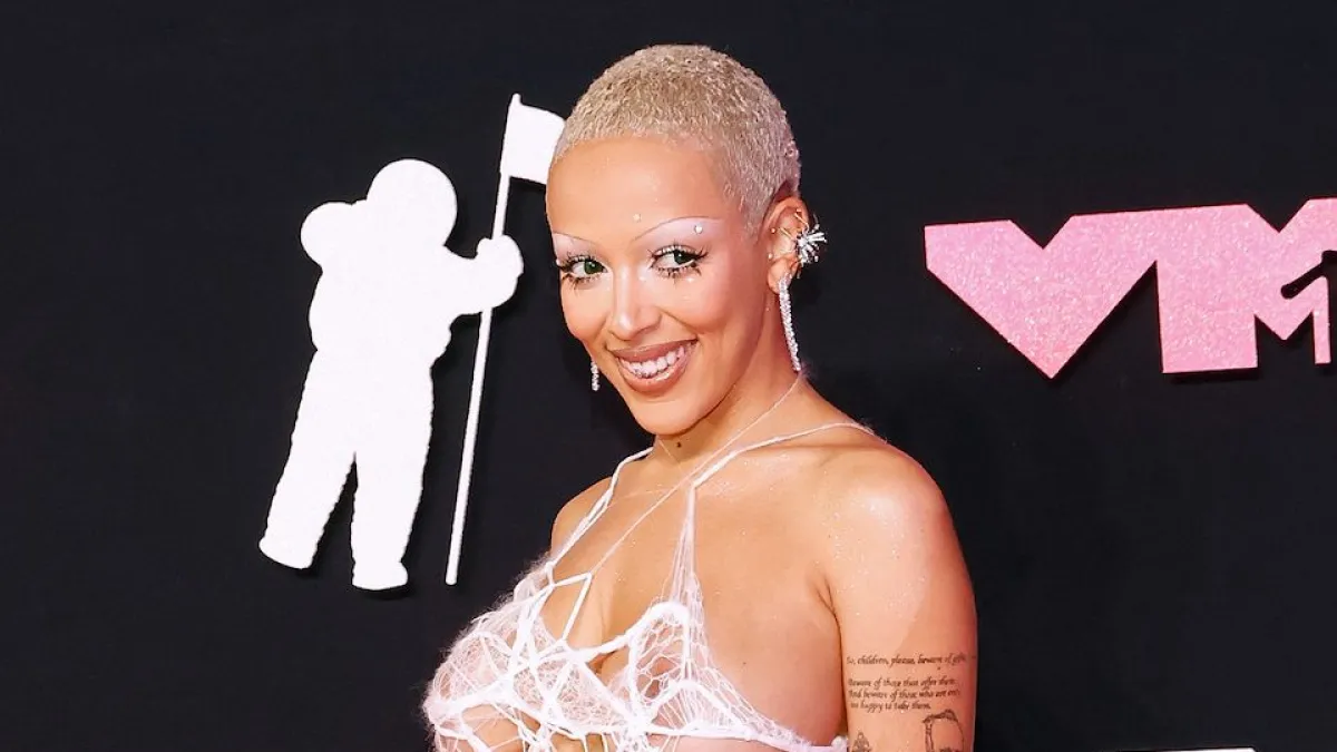 Doja Cat Chills With Friends After Dropping New Album