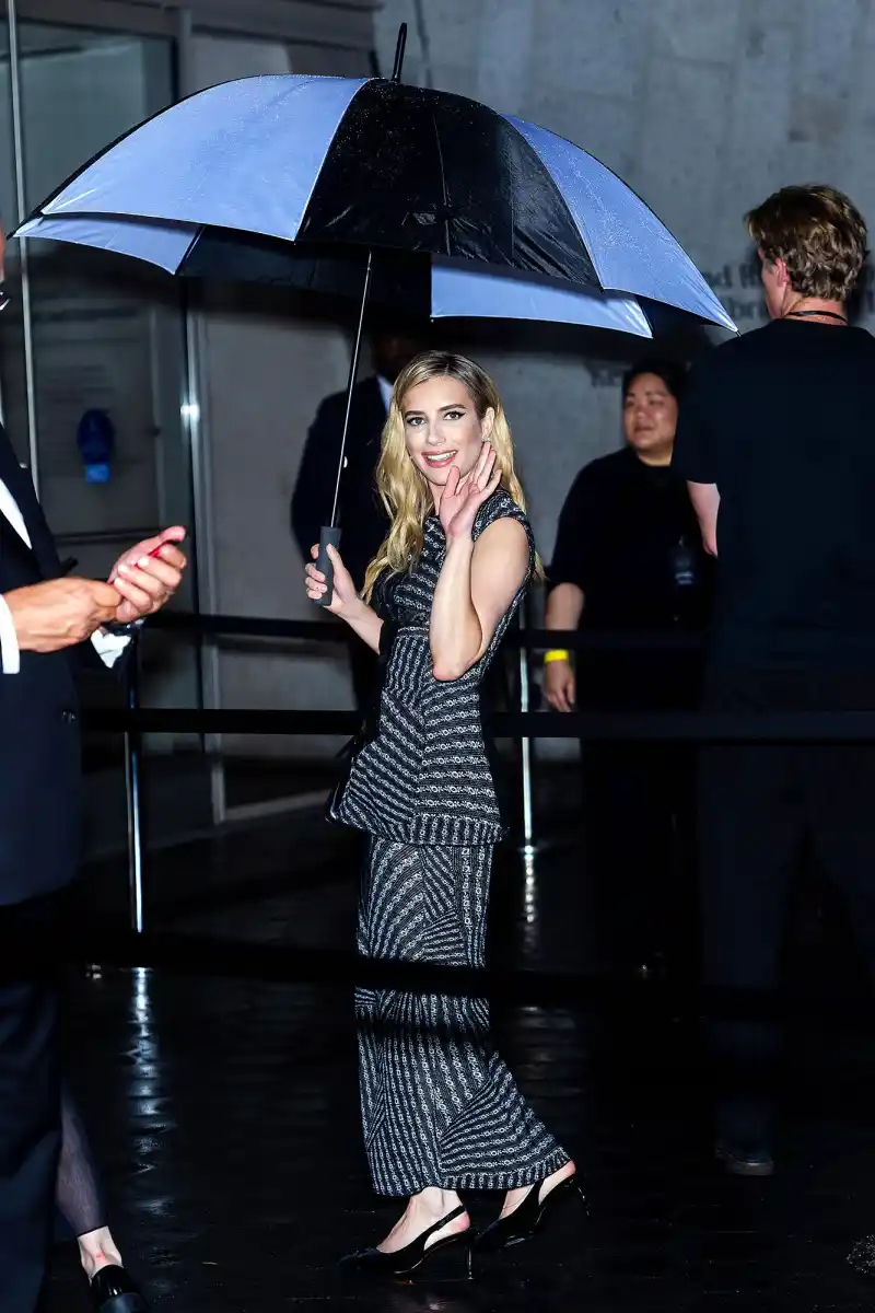 Emma Roberts Hot Pics