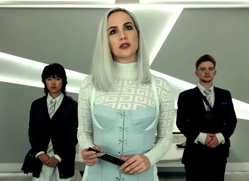 Everything to Know About Mike Flanagan's Newest Spooky Series 'The Fall of the House of Usher'