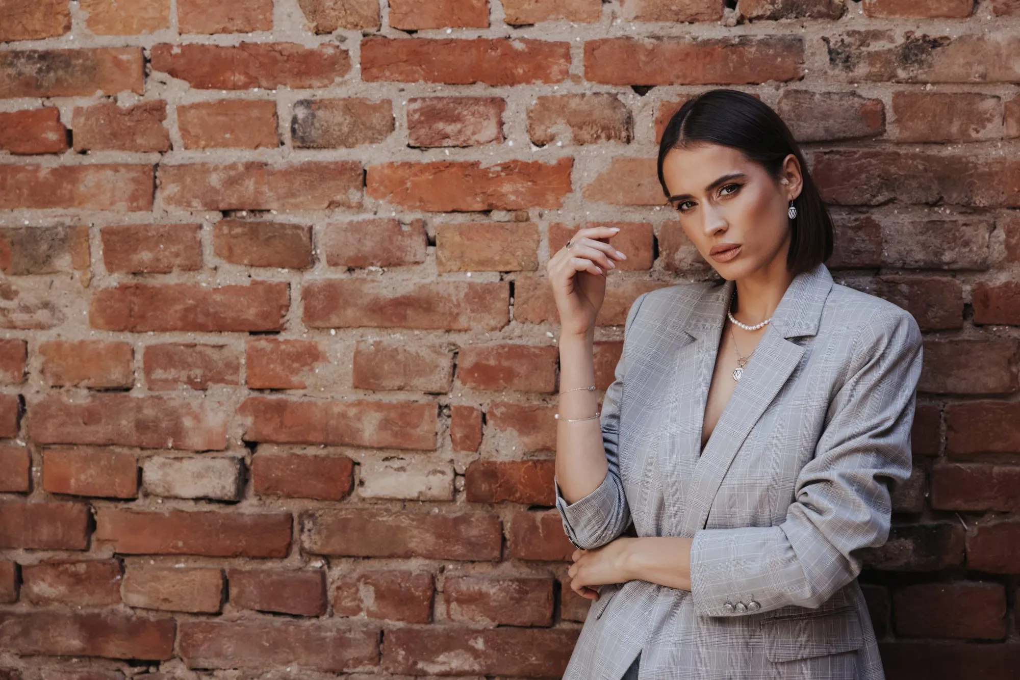 slimming shoulder blazer