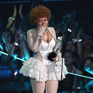 Ice Spice Wins Best New Artist at the 2023 VMAs